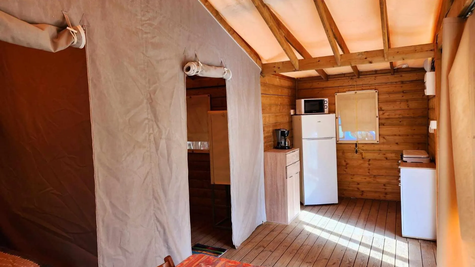 Camping en Ardeche Le Lion Bourg-Saint-Andéol 3*,  France