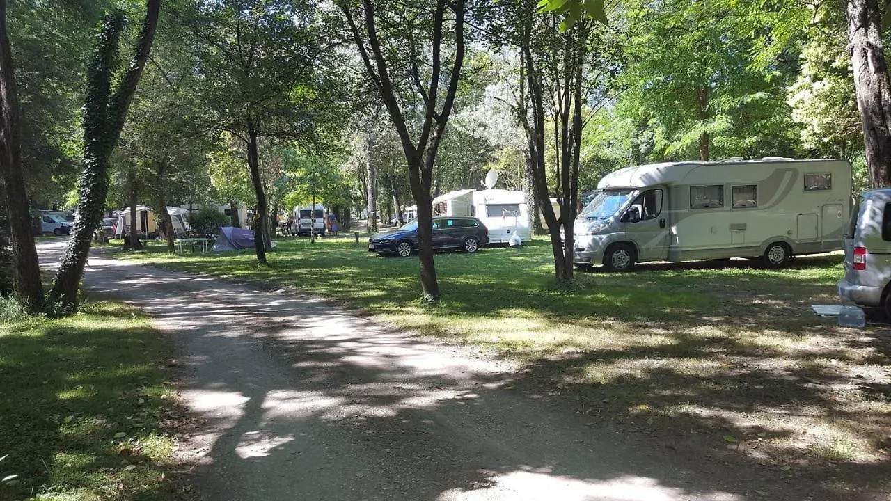 Camping Du Lion Bourg-Saint-Andeol